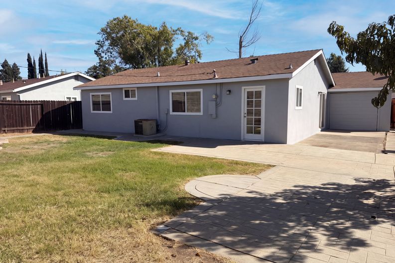 Photo 16 of 20 of 10605 Olson Dr, Rancho Cordova, CA