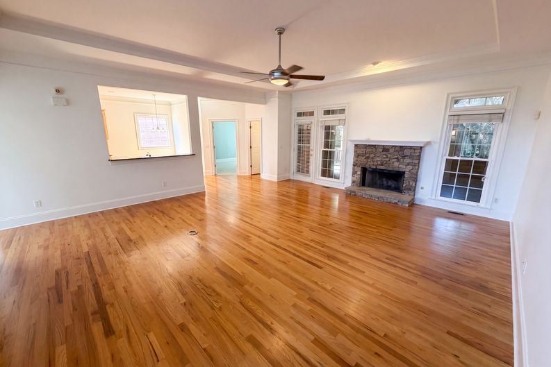 Photo 3 of 41 of 3725 Wescott Way, Sandy Springs, GA