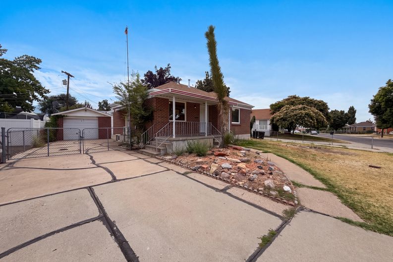 Photo 20 of 23 of 116 Ross Dr, Clearfield, UT