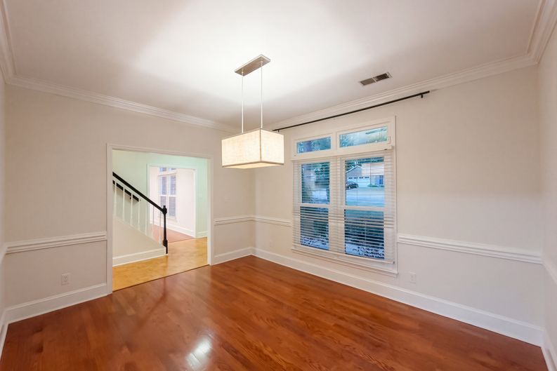 Photo 10 of 30 of 2315 Heathershire Ln, Matthews, NC