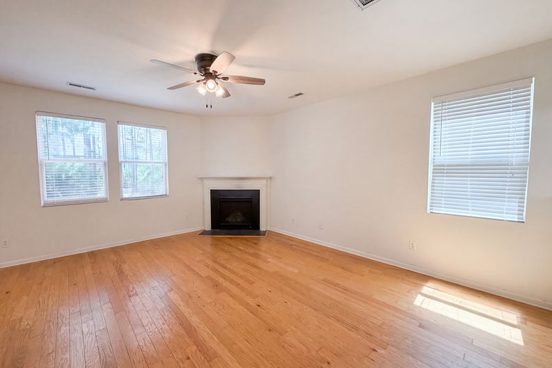 Photo 7 of 28 of 252 Cameron St, Summerville, SC