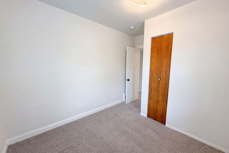 Photo 9 of 18 of 6026 Xerxes Ave S, Edina, MN