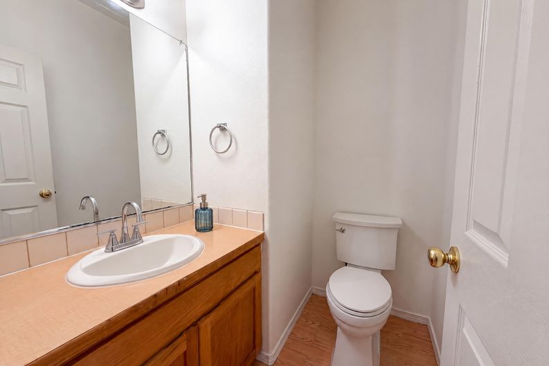 Photo 16 of 21 of 8348 SE 140th Ct, Portland, OR