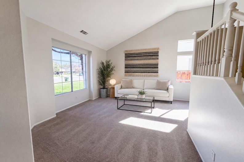 Photo 9 of 26 of 33825 Glenoaks Dr, Yucaipa, CA