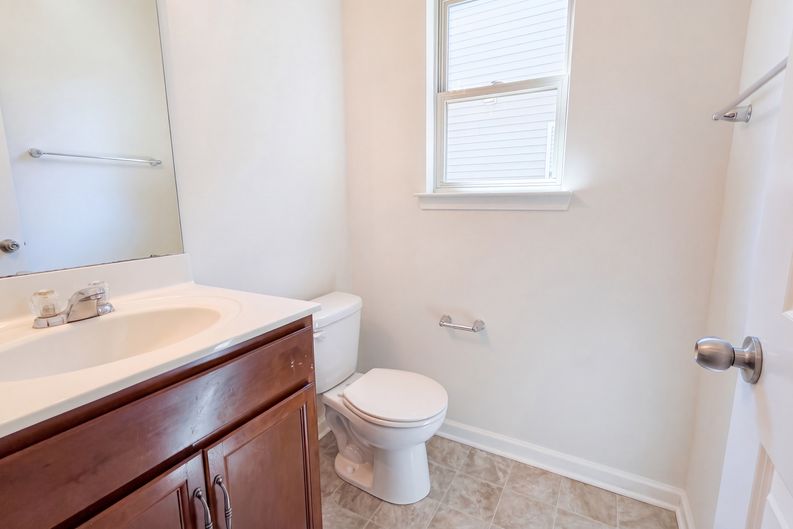 Photo 18 of 24 of 3807 Ernie Dr, Charlotte, NC