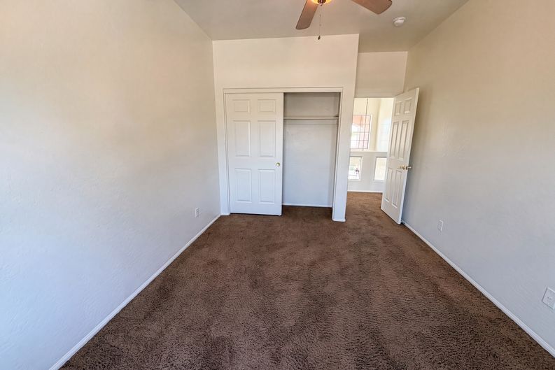 Photo 9 of 36 of 17268 W Elaine Dr, Goodyear, AZ
