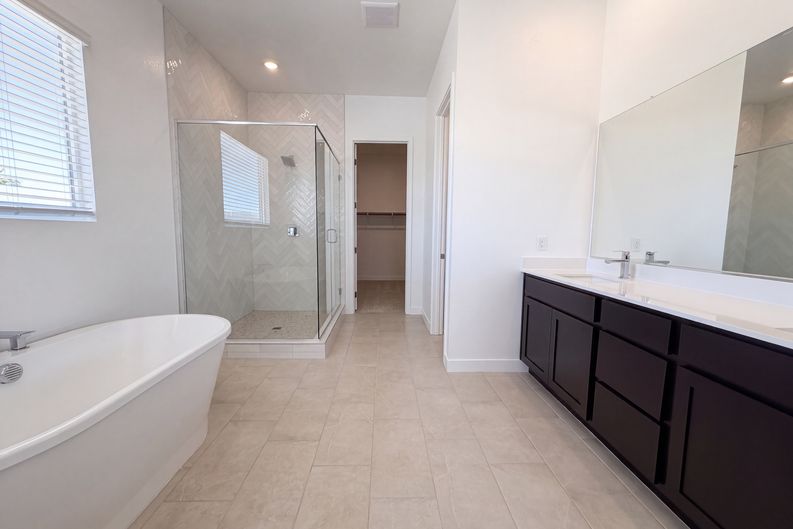 Photo 12 of 32 of 8289 Warbonnet Way, Las Vegas, NV