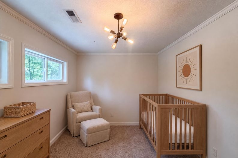 Photo 4 of 25 of 113 Forestview Dr, Elon, NC