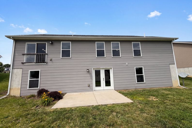 Photo 5 of 28 of 139 Palace Way Dr, Troy, MO