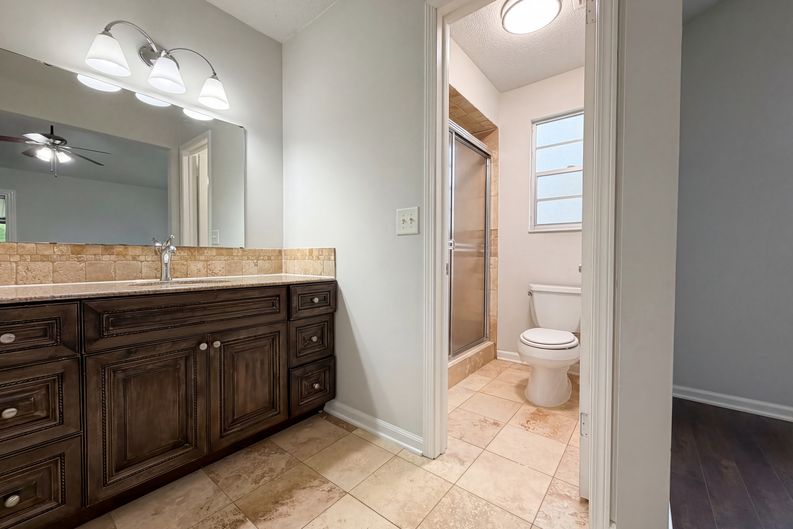 Photo 19 of 22 of 606 Gulfstream Trl S, Orange Park, FL