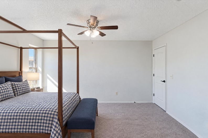 Photo 11 of 33 of 2120 Lazy Brook Trl, Edmond, OK