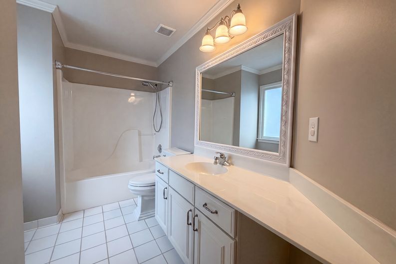 Photo 15 of 34 of 2299 Camden Dr SW, Marietta, GA