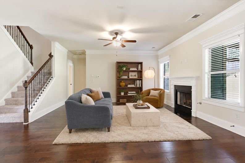 Photo 3 of 44 of 157 Ashbury Cir, Dallas, GA