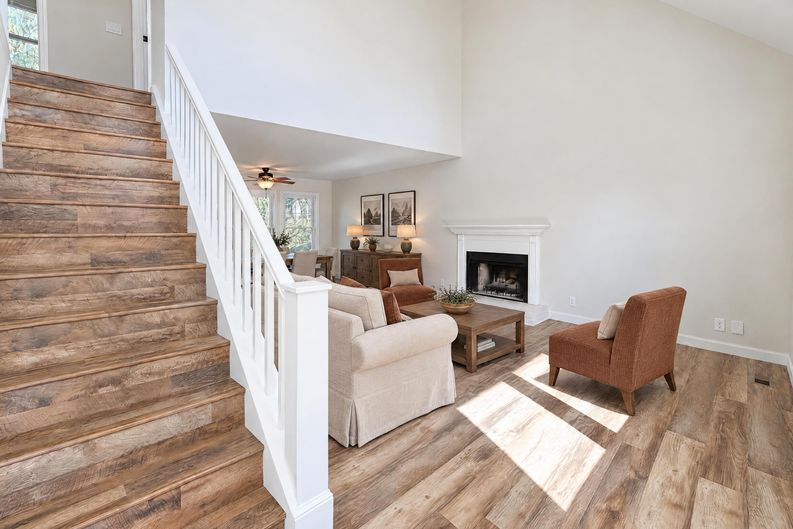 Photo 6 of 42 of 702 Lone Oak Dr, Pegram, TN