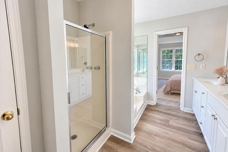 Photo 11 of 26 of 8619 Foxridge Dr, Winston, GA