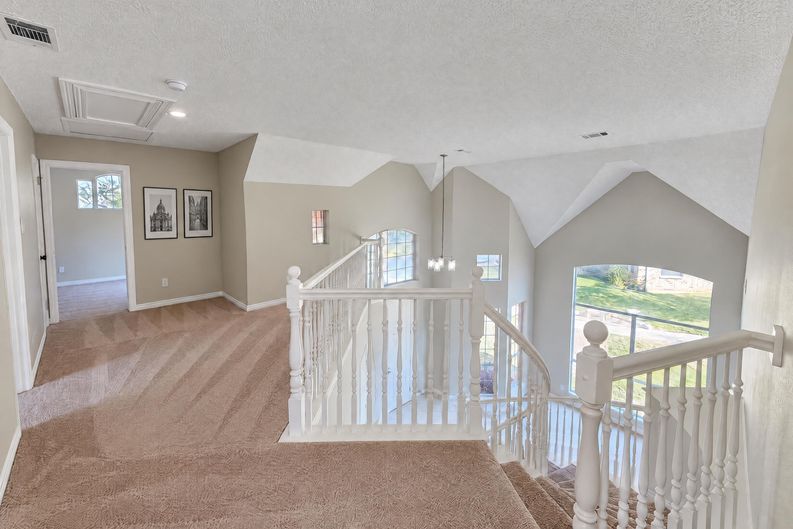Photo 14 of 29 of 1017 Laurel Oak Dr, Flower Mound, TX