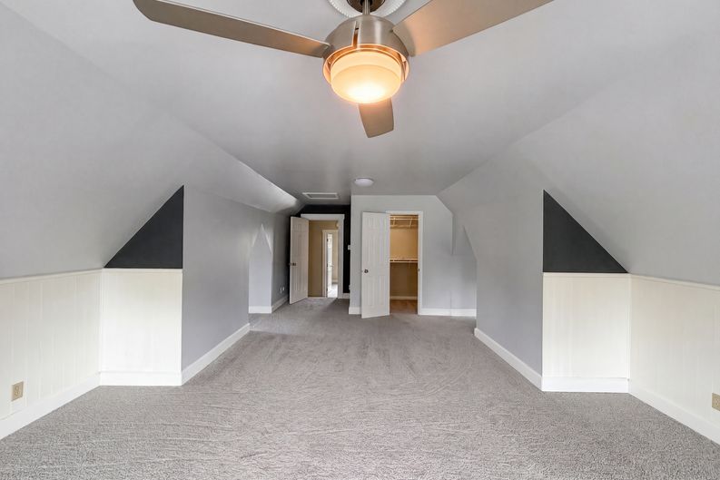 Photo 17 of 25 of 1510 E Raymond St, Indianapolis, IN