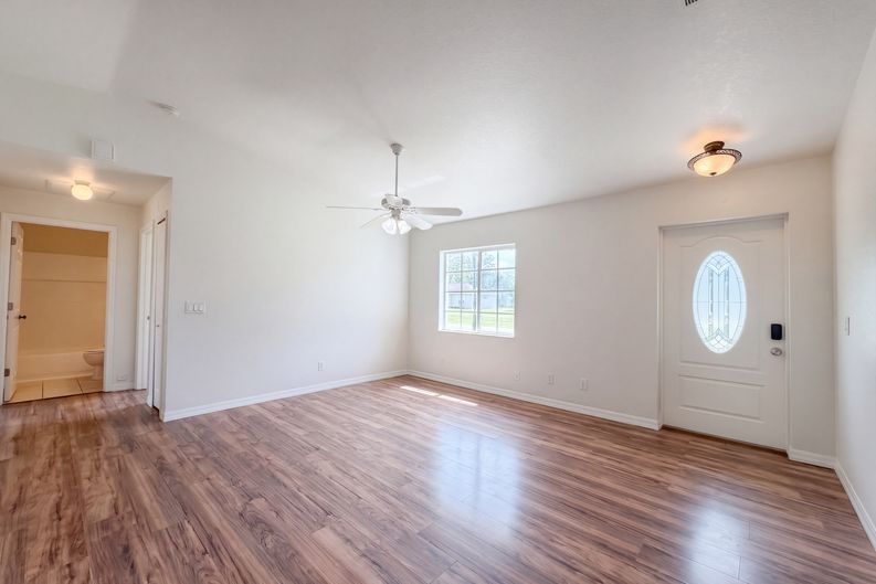 Photo 8 of 21 of 1505 Rival Ter, North Port, FL