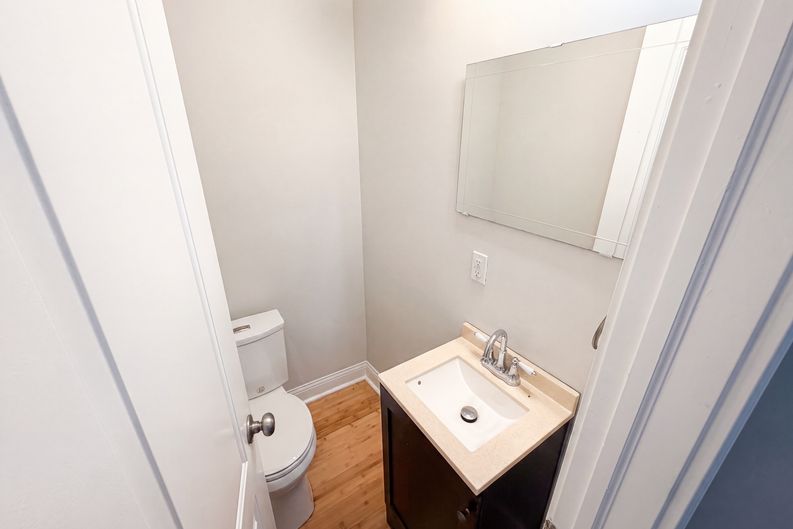 Photo 13 of 21 of 2615 Boulevard Pl, Indianapolis, IN