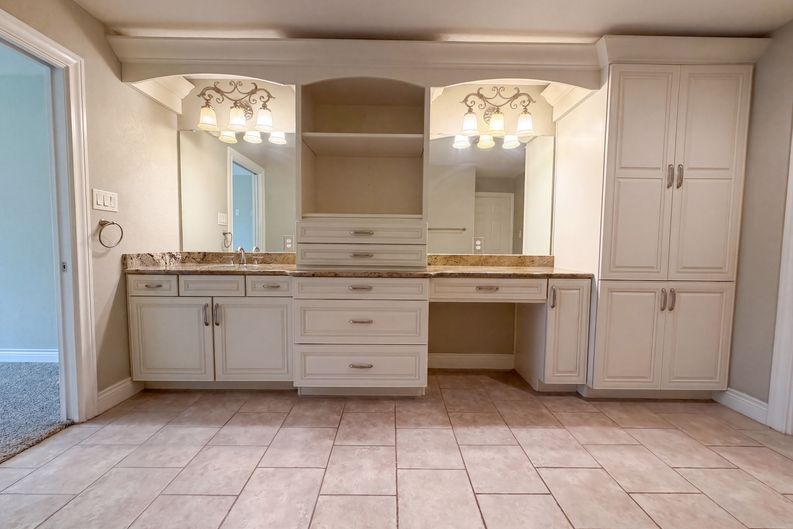Photo 12 of 27 of 26441 White Eagle Dr, San Antonio, TX