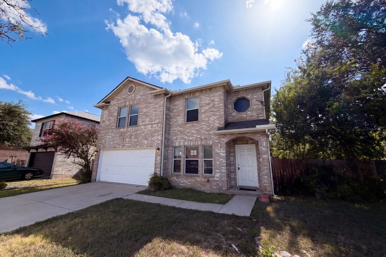 Photo 18 of 21 of 305 Edgewood Cv, Leander, TX
