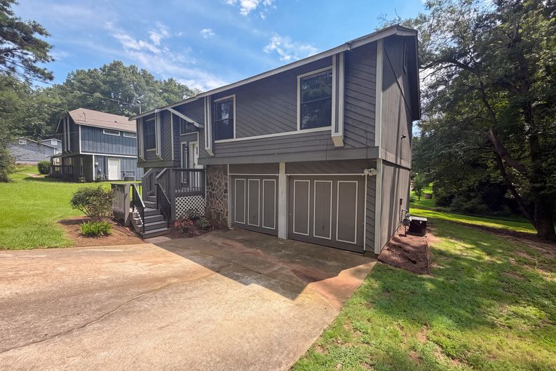 Photo 19 of 21 of 165 Splitwood Ln, Fairburn, GA