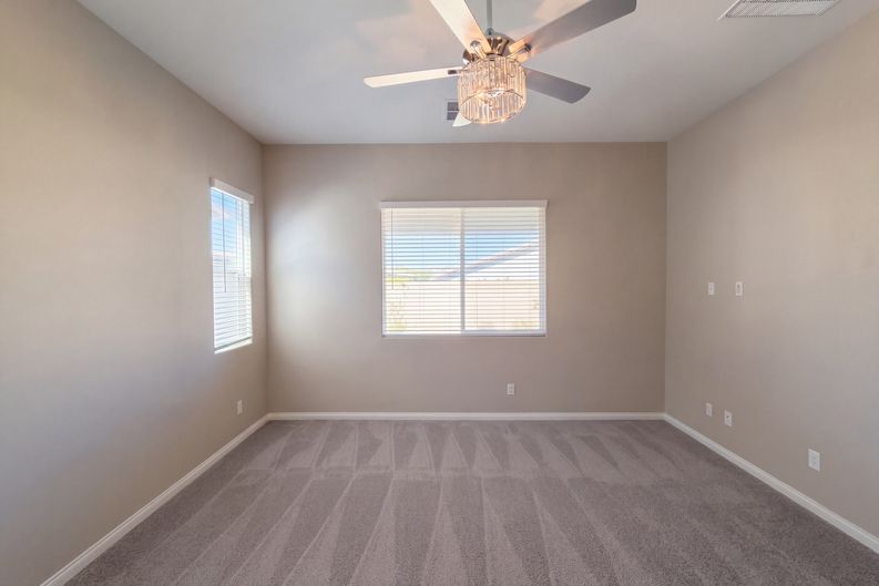 Photo 13 of 34 of 10138 Tamberlaine Ave, Las Vegas, NV
