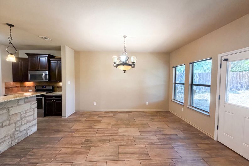 Photo 6 of 20 of 1305 Rocky Ridge Trl, Harker Heights, TX
