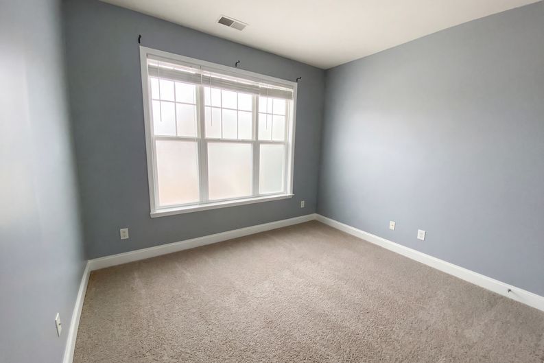 Photo 9 of 19 of 8915 Cinder Ln, Huntersville, NC