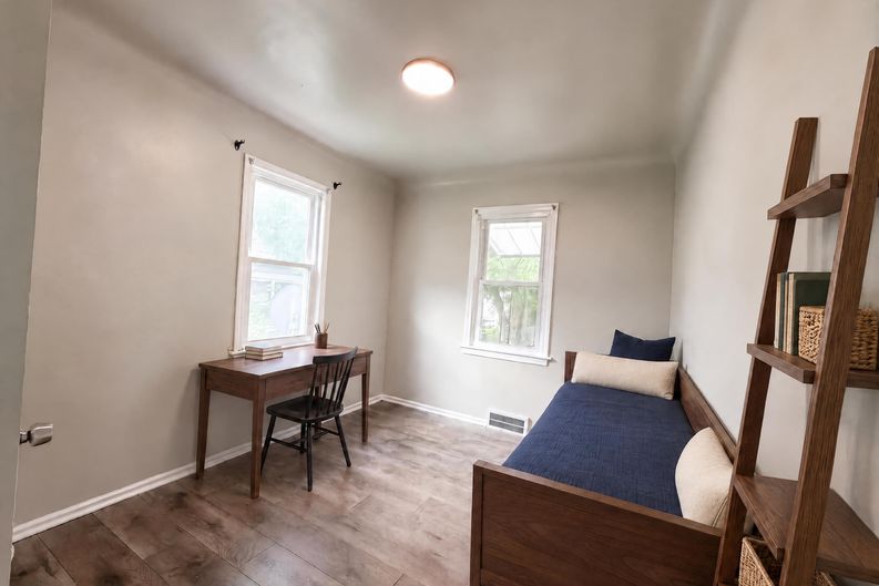 Photo 4 of 20 of 6455 Norborne Ave, Dearborn Heights, MI