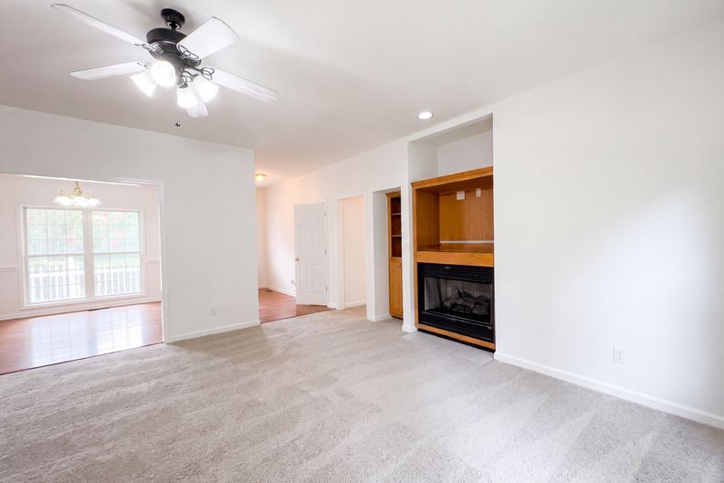 Photo 13 of 39 of 3073 Saratoga Dr, Dalton, GA