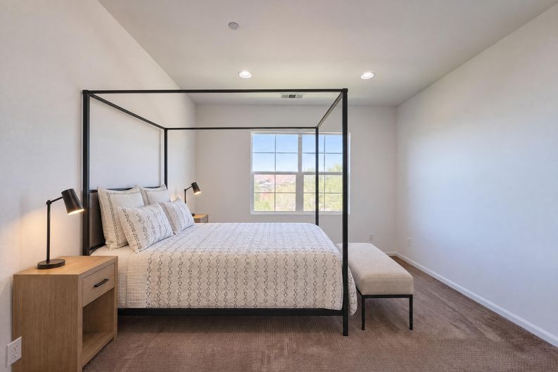 Photo 15 of 31 of 21981 Propello Dr, Santa Clarita, CA