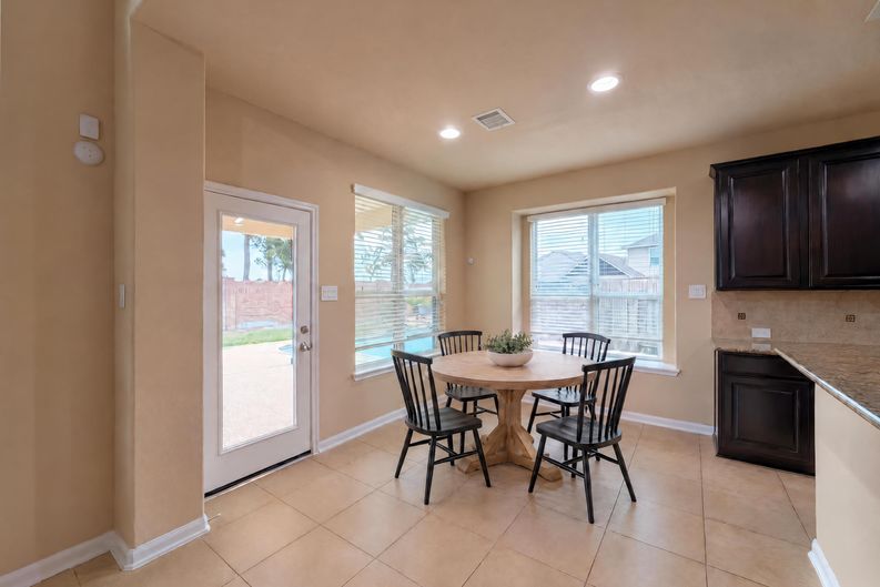 Photo 32 of 40 of 9003 Newcroft Ct, Tomball, TX