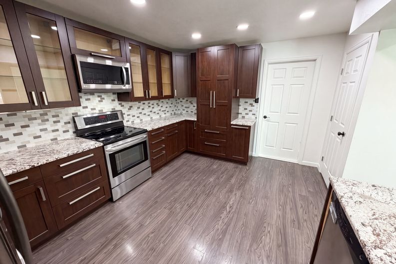 Photo 6 of 28 of 11835 Lincoln St, Northglenn, CO