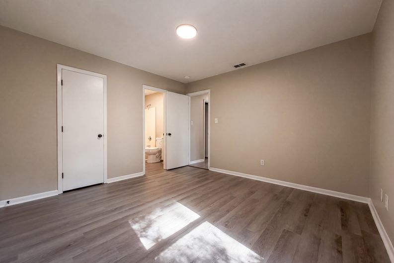 Photo 11 of 16 of 1549 Bingham Dr, Fayetteville, NC