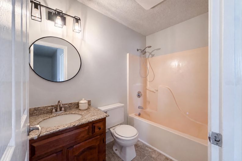 Photo 20 of 27 of 518 Glenfield Cir, Maryville, TN