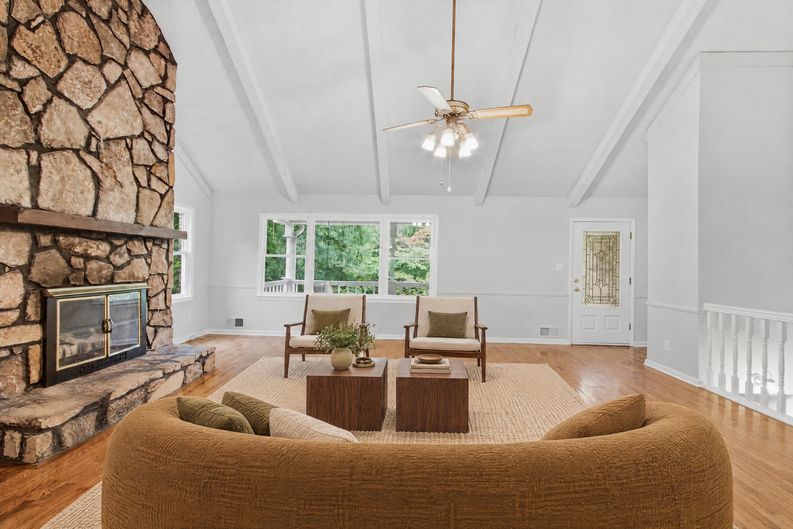 Photo 6 of 34 of 552 Rich Davis Rd, Hiram, GA