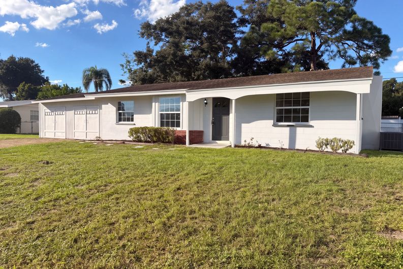 Photo 23 of 26 of 117 66th Ave W, Bradenton, FL