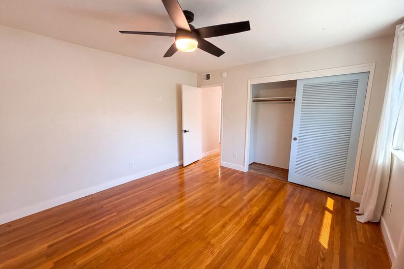 Photo 10 of 27 of 9630 Beachwood Dr, Orangevale, CA