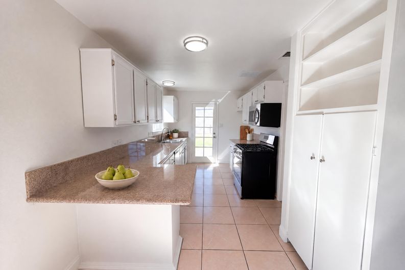 Photo 6 of 20 of 10605 Olson Dr, Rancho Cordova, CA
