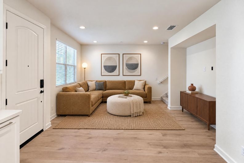 Photo 6 of 21 of 125 Lantana Dr, Stanton, CA