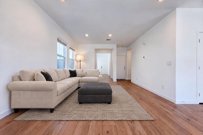 Photo 8 of 21 of 8361 W Rochelle Ave, Las Vegas, NV