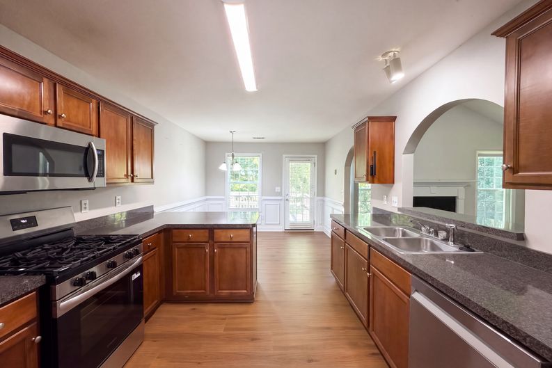 Photo 22 of 32 of 4468 Karron Dr, Powder Springs, GA