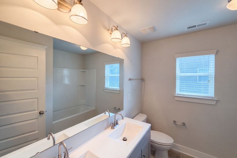 Photo 22 of 38 of 7412 Canova Ln, Charlotte, NC