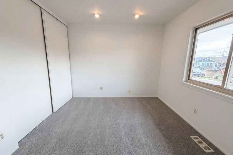 Photo 11 of 22 of 13771 W Warren Dr, Lakewood, CO