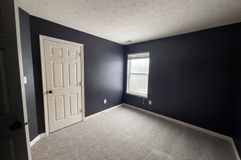 Photo 15 of 21 of 5259 Baysdon Cir, Indianapolis, IN