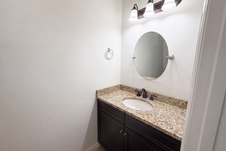 Photo 10 of 26 of 9325 Ayscough Rd, Summerville, SC