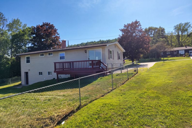 Photo 5 of 24 of 4888 Pinecrest Rd, Millport, NY