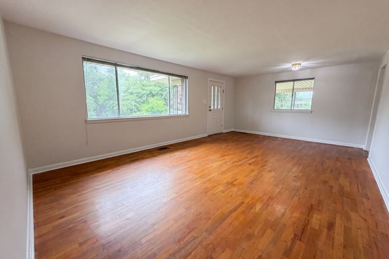 Photo 12 of 16 of 624 Belview St, Bessemer, AL