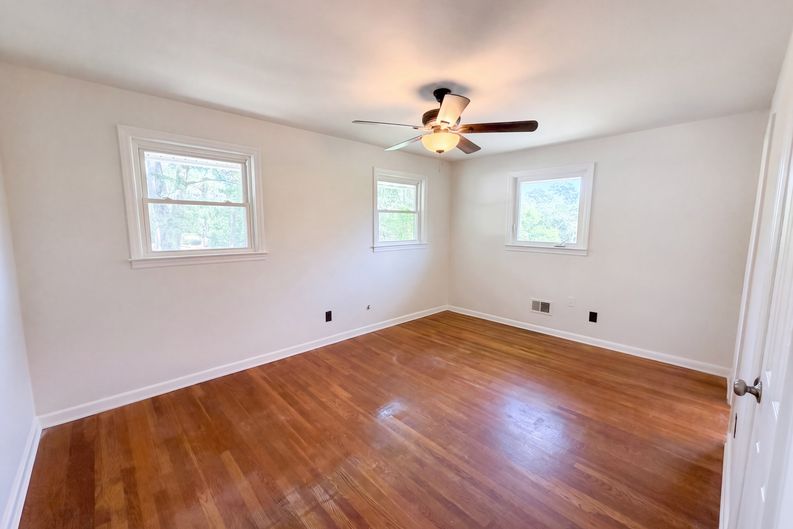 Photo 16 of 25 of 3022 Lindenwood Dr, Columbia, SC